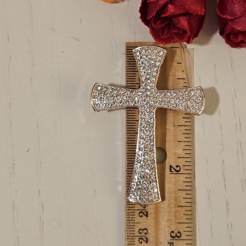 Stunning Rhinestone Cross Pin - Picture 4 of 4